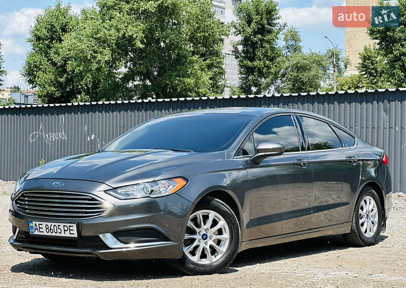 Ford Fusion (2016)