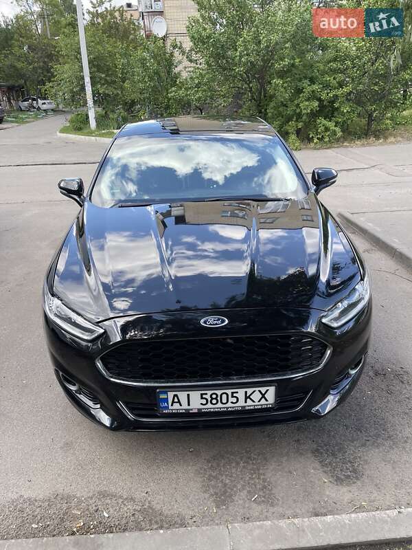 Ford Fusion (2016)