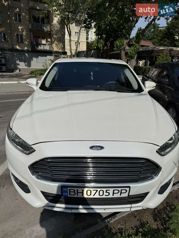 Ford Fusion (2013)