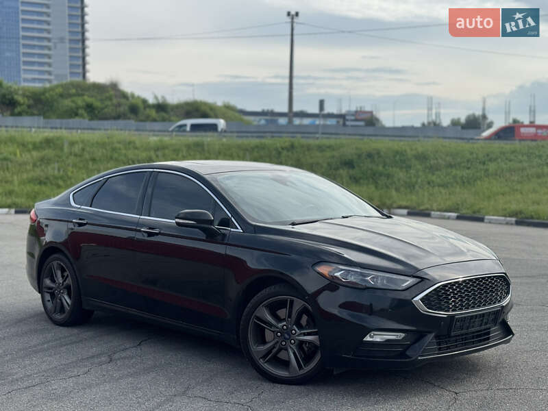 Ford Fusion (2016)