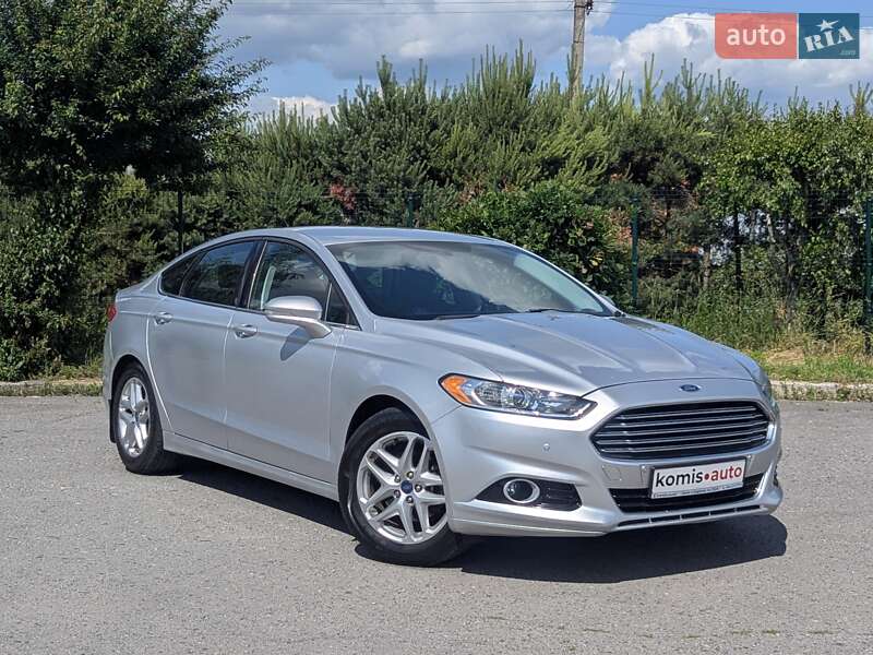 Ford Fusion (2015)