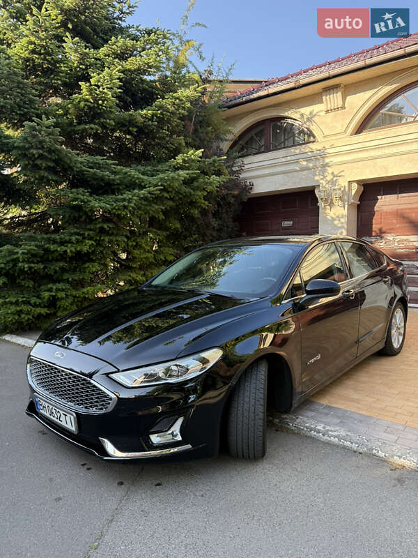 Ford Fusion (2019)