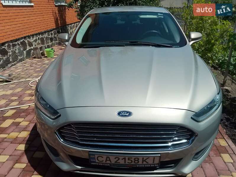 Ford Fusion (2014)