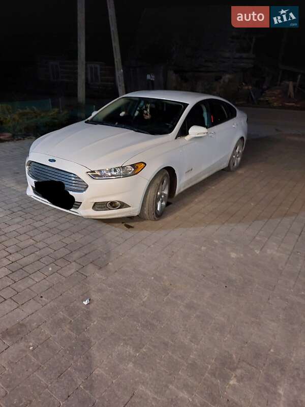 Ford Fusion (2014)