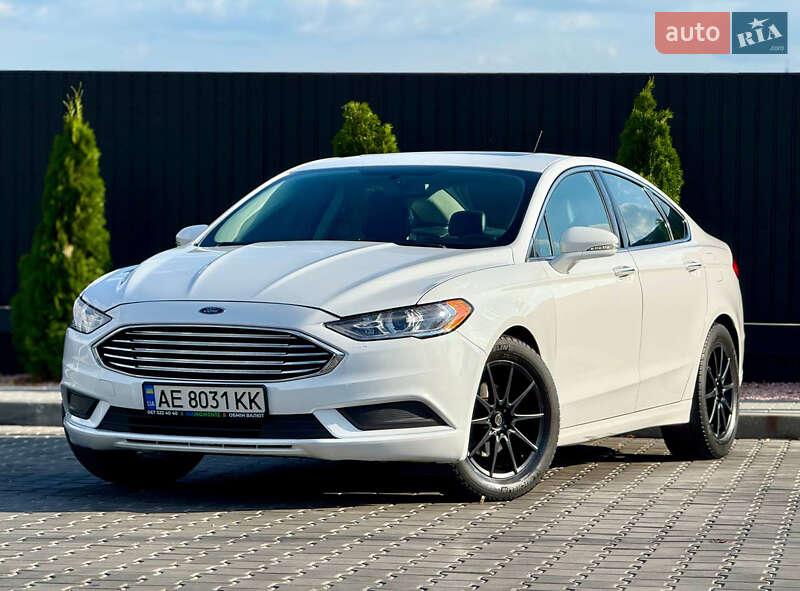 Ford Fusion (2016)