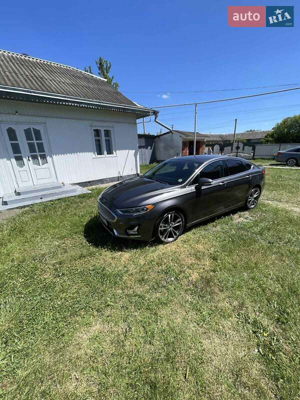Ford Fusion (2019)