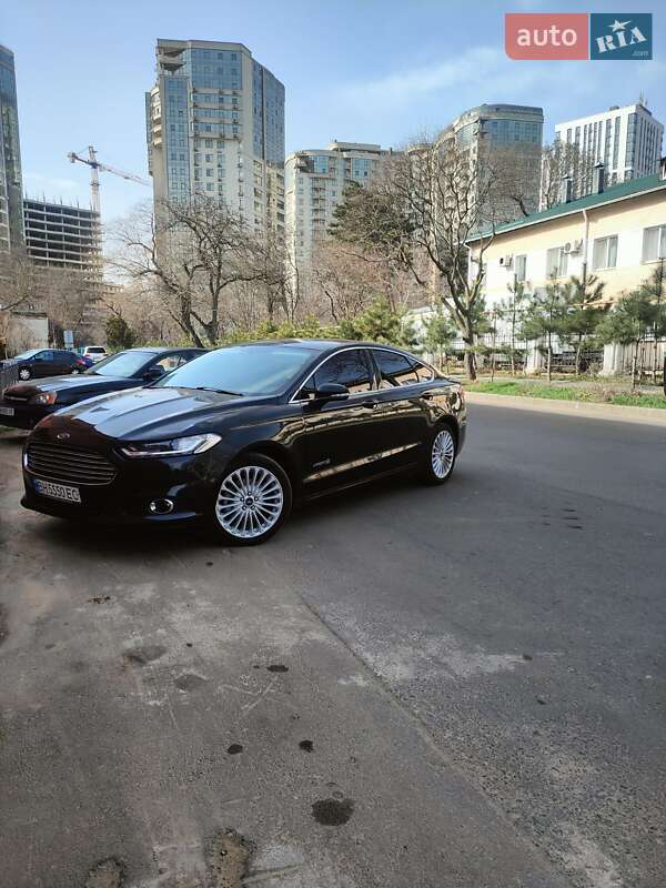 Ford Fusion (2013)