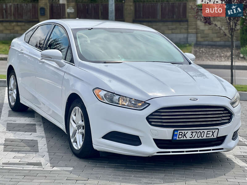 Ford Fusion (2013)