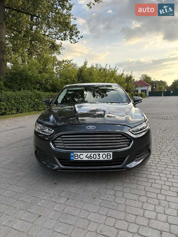 Ford Fusion (2014)