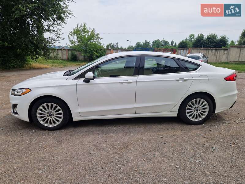 Ford Fusion (2019)