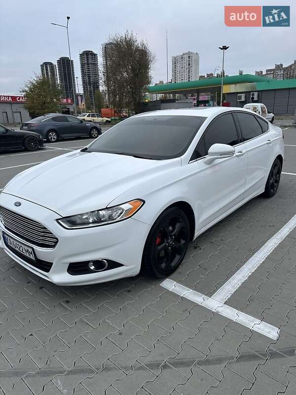 Ford Fusion (2014)