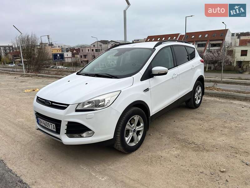 Ford Kuga (2015)