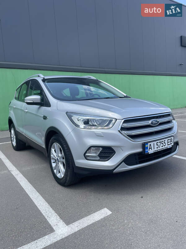 Ford Kuga (2019)