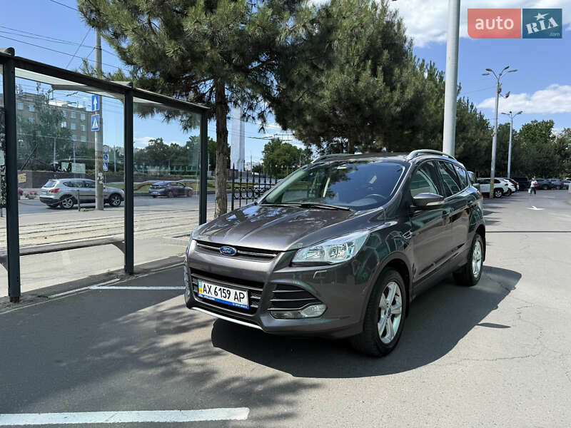 Ford Kuga (2015)