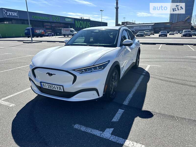 Ford Mustang mach-e (2022)