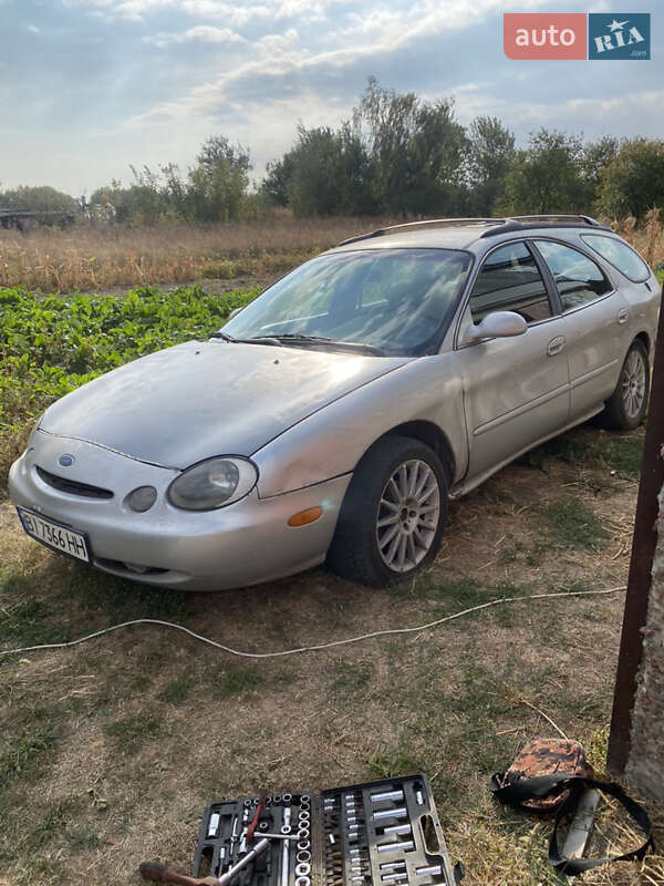 Ford Taurus (1997)