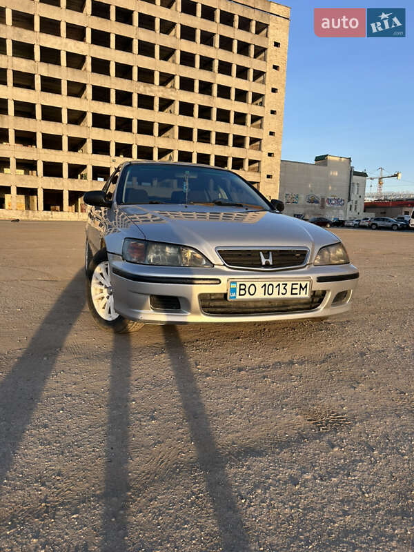 Honda Accord (1999)
