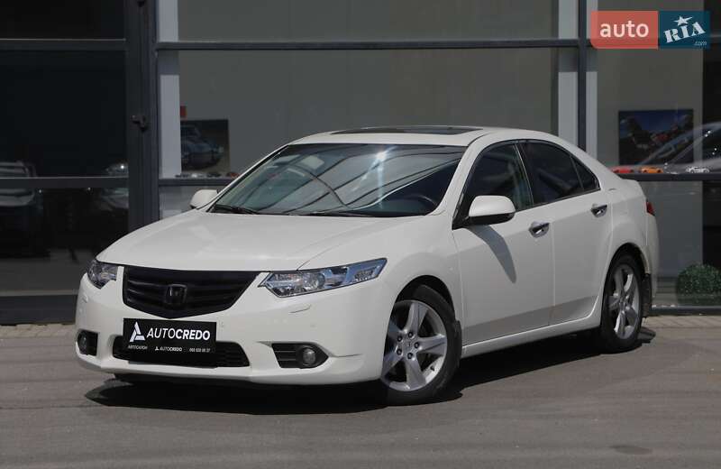 Honda Accord (2011)
