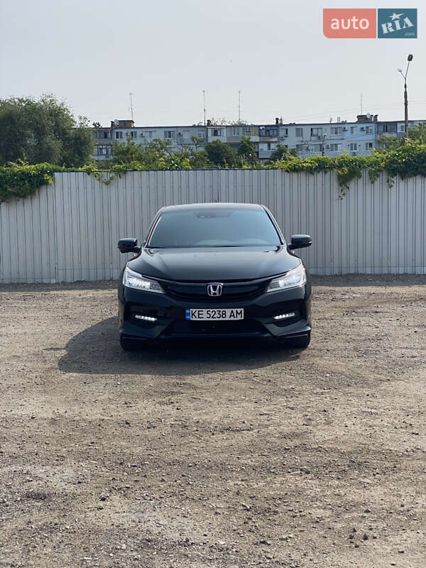 Honda Accord (2016)