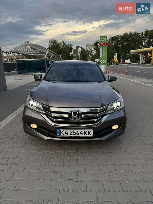 Honda Accord (2014)