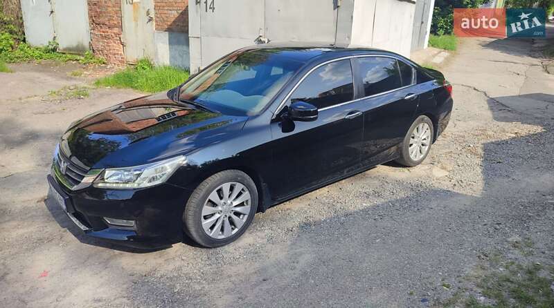 Honda Accord (2013)