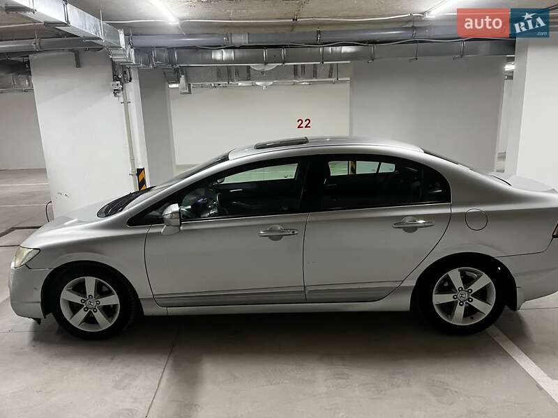 Honda Civic (2008)