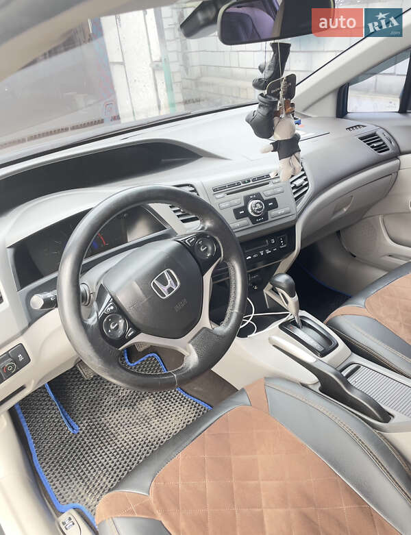 Honda Civic (2012)