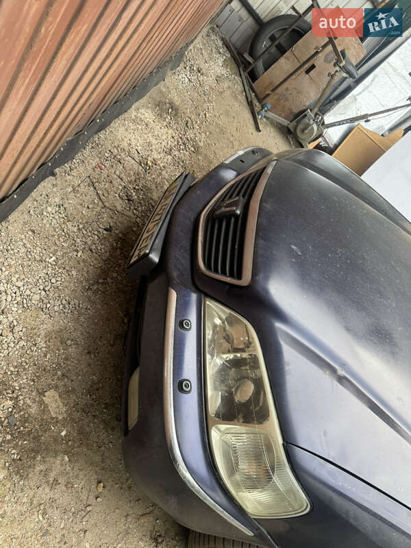 Honda Legend (2000)
