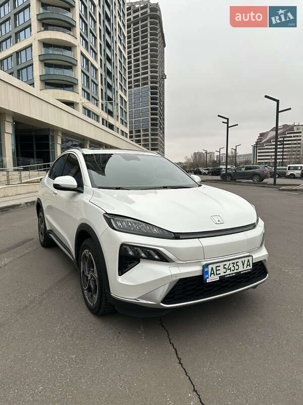 Honda M-nv (2024)
