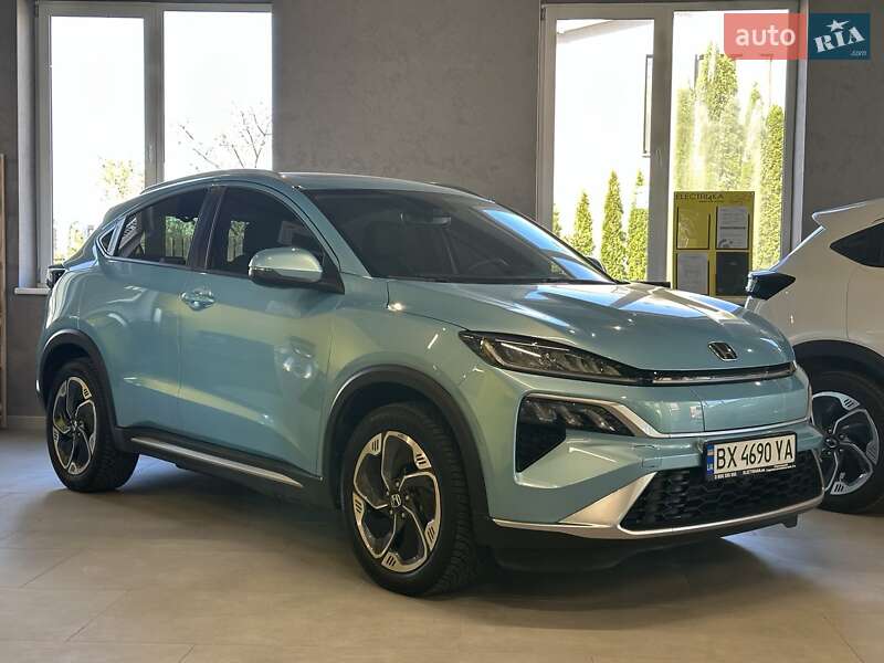 Honda M-nv (2023)