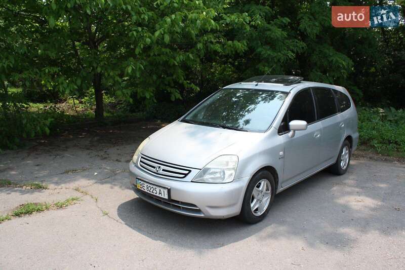 Honda Stream (2003)