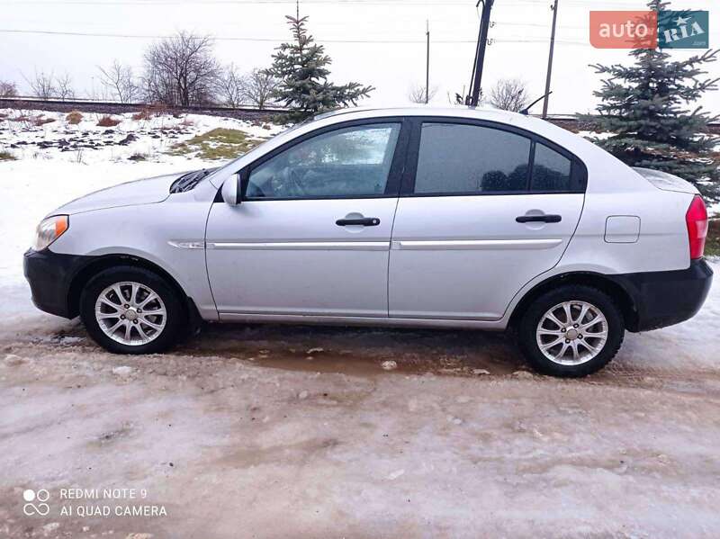 Hyundai Accent (2008)