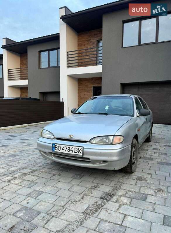Hyundai Accent (1995)