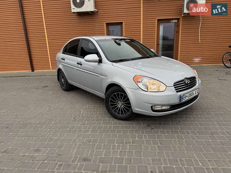 Hyundai Accent (2007)
