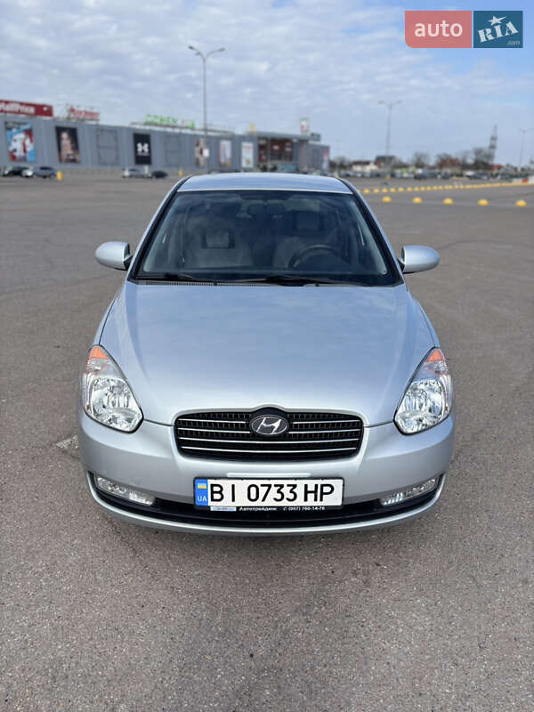 Hyundai Accent (2008)