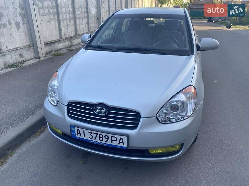 Hyundai Accent (2008)