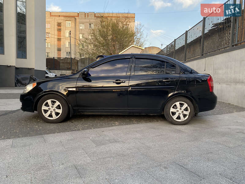 Hyundai Accent (2008)