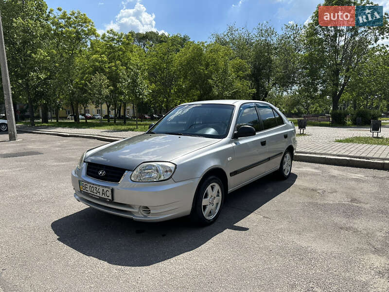 Hyundai Accent (2005)
