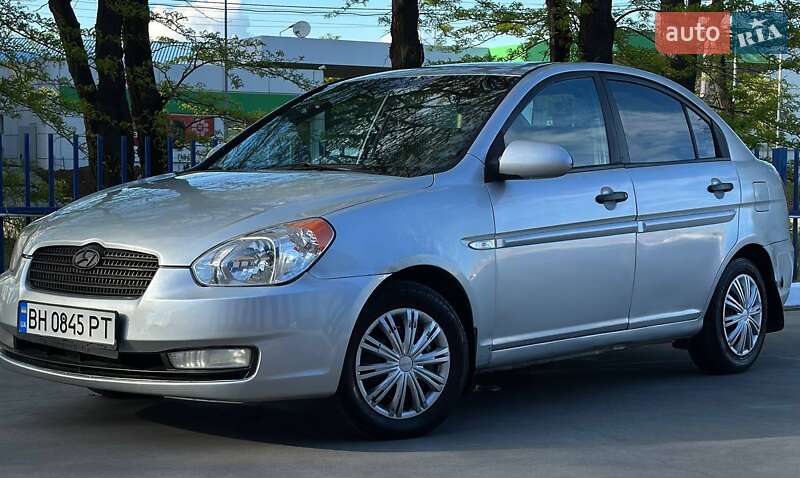 Hyundai Accent (2008)