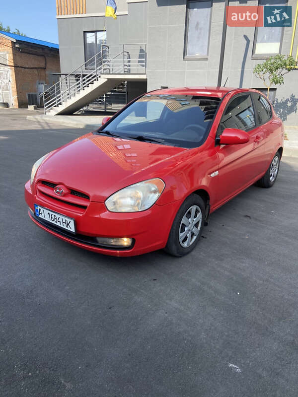 Hyundai Accent (2008)