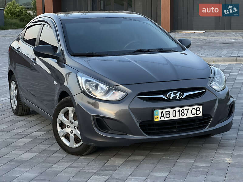 Hyundai Accent (2013)
