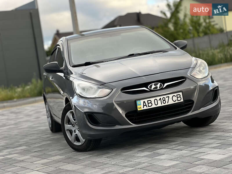 Hyundai Accent (2013)