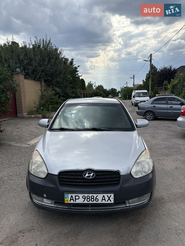 Hyundai Accent (2007)