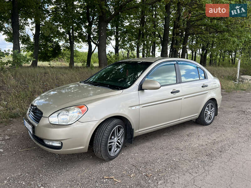 Hyundai Accent (2006)