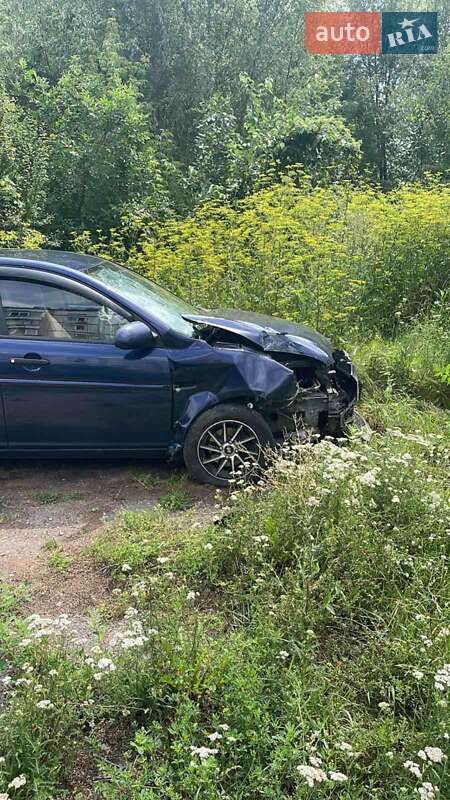 Hyundai Accent (2008)