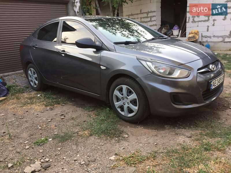 Hyundai Accent (2014)