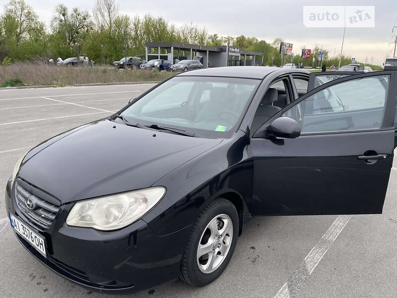 Hyundai Avante (2008)