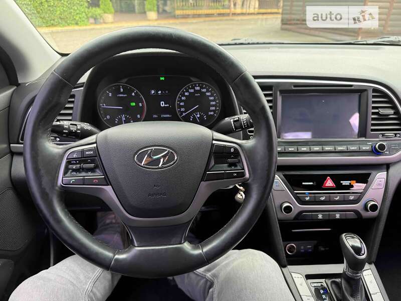 Hyundai Avante (2016)