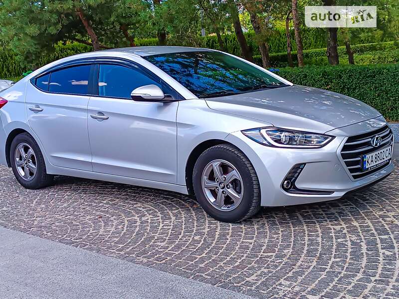 Hyundai Avante (2017)