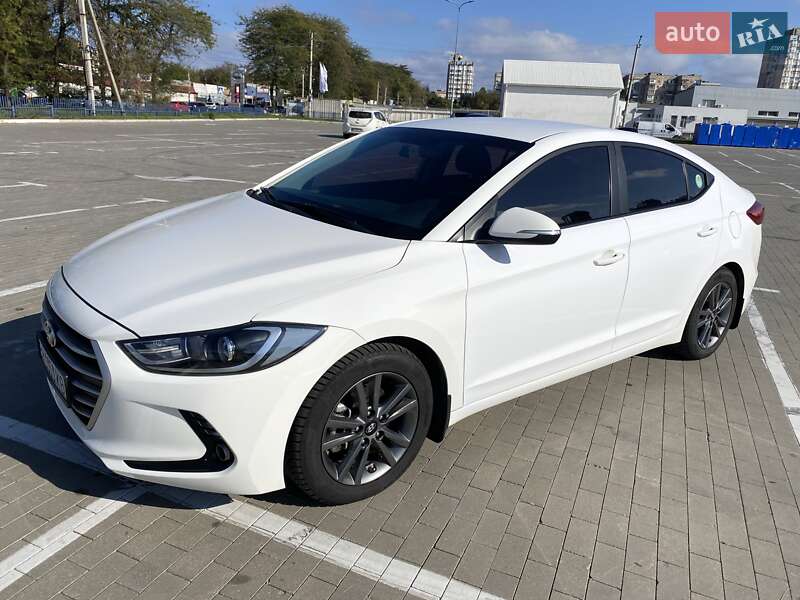 Hyundai Avante (2017)